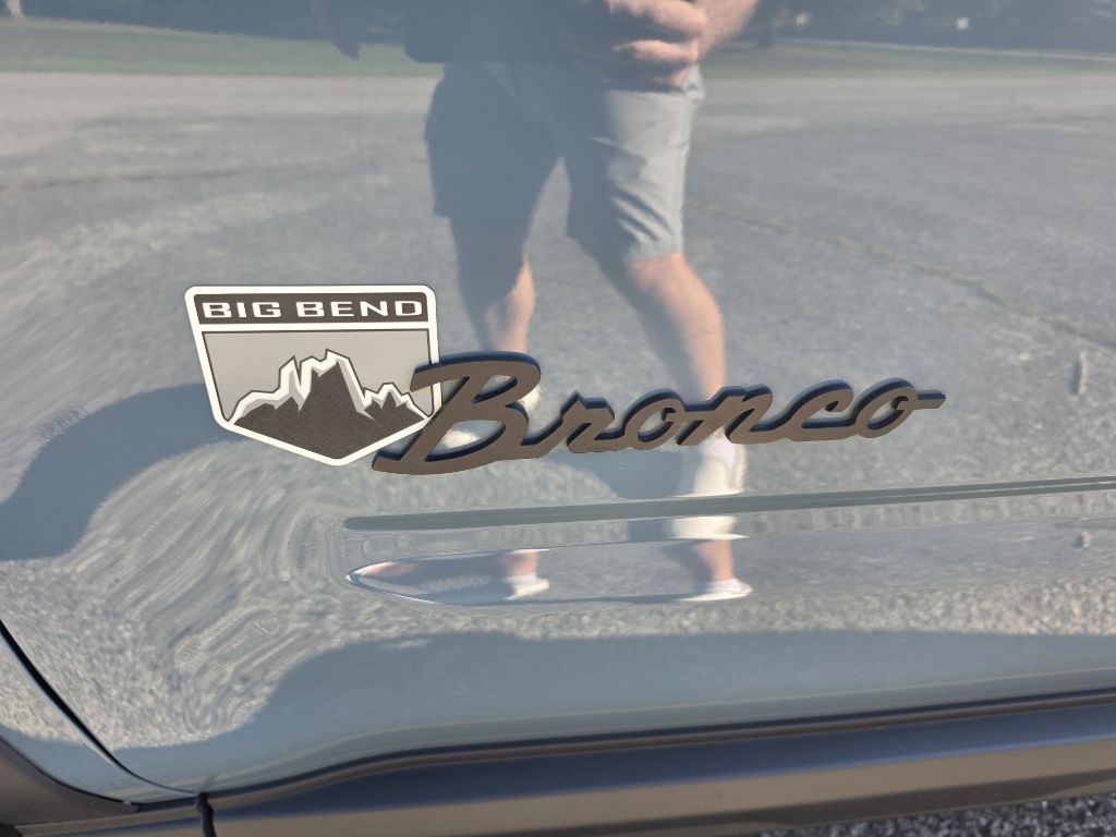 Photo 14 of this FORD BRONCO SPORT