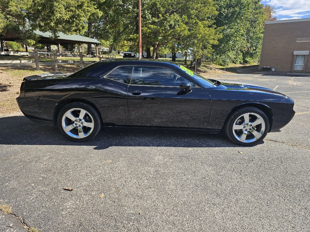 Photo 2 of this DODGE CHALLENGER