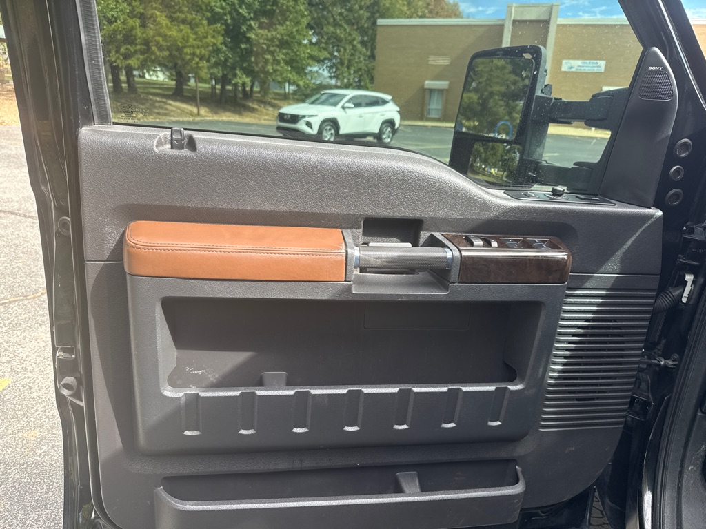 Photo 9 of this FORD F350