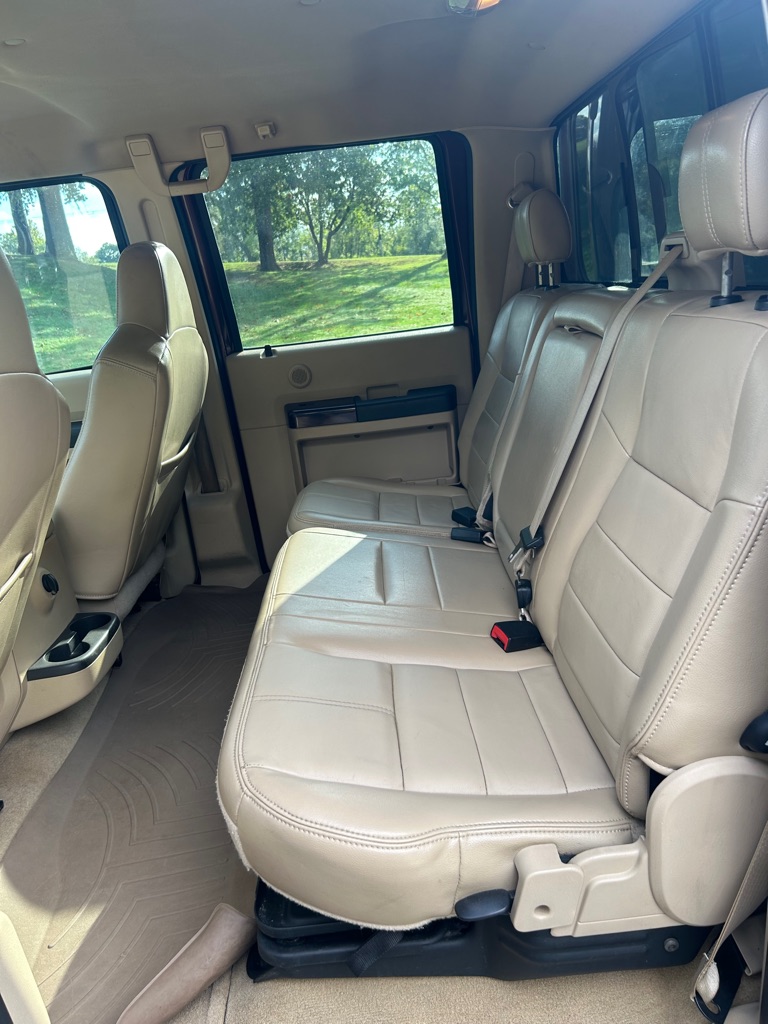 Photo 9 of this FORD F350