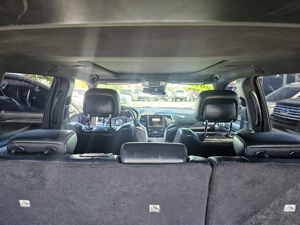 Photo 14 of this JEEP GRAND CHEROKEE