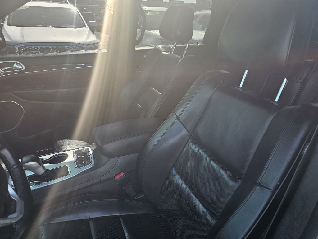 Photo 9 of this JEEP GRAND CHEROKEE