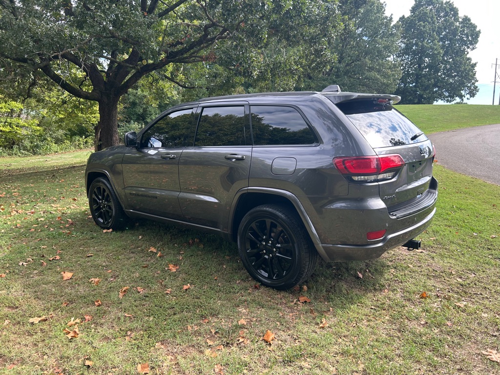 Photo 4 of this JEEP GRAND CHEROKEE