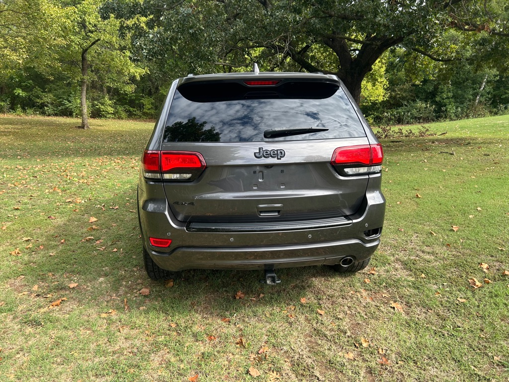 Photo 8 of this JEEP GRAND CHEROKEE