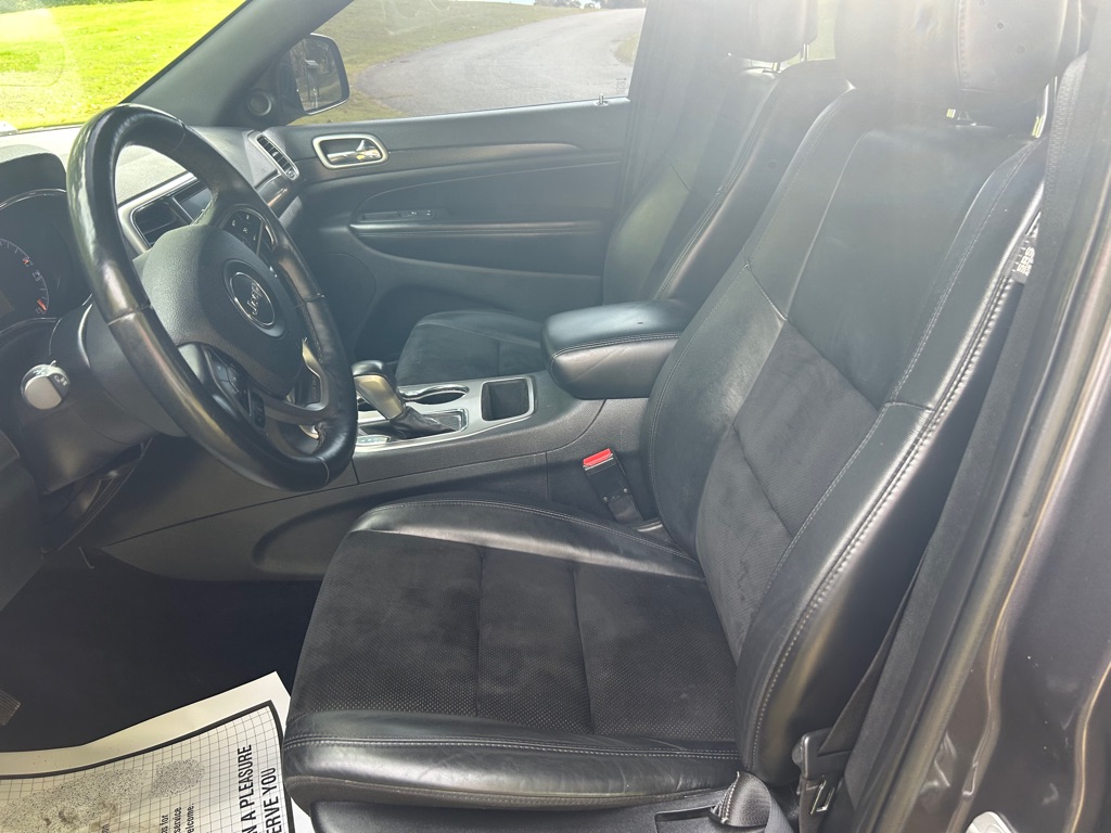 Photo 13 of this JEEP GRAND CHEROKEE