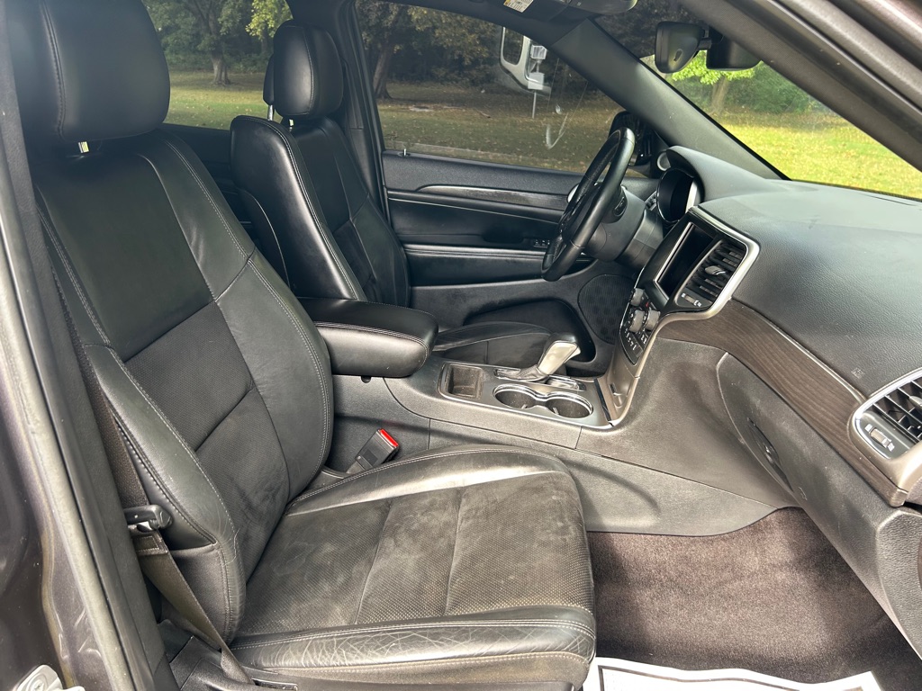 Photo 11 of this JEEP GRAND CHEROKEE