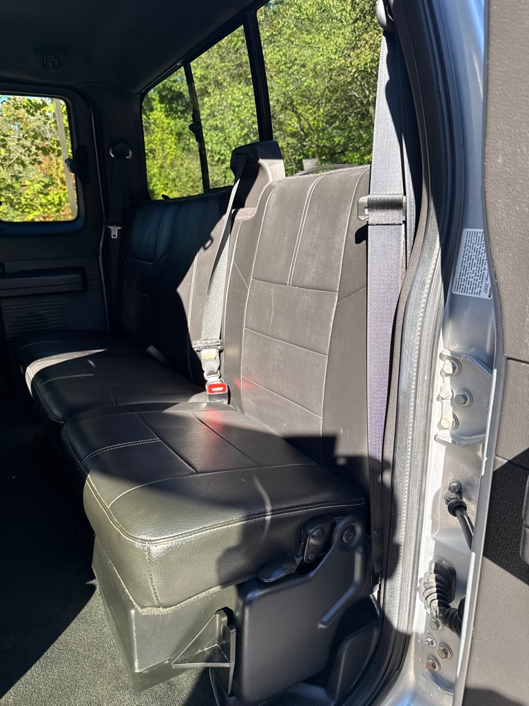 Photo 7 of this FORD F350