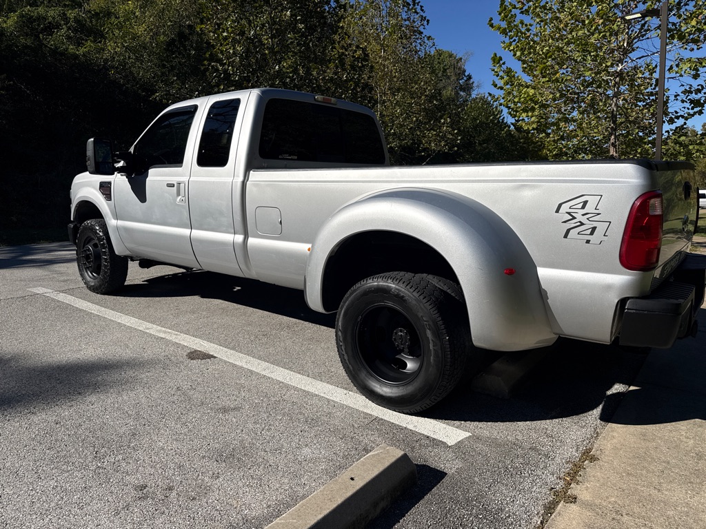 Photo 6 of this FORD F350