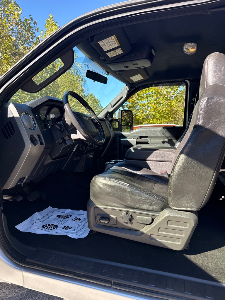 Photo 9 of this FORD F350