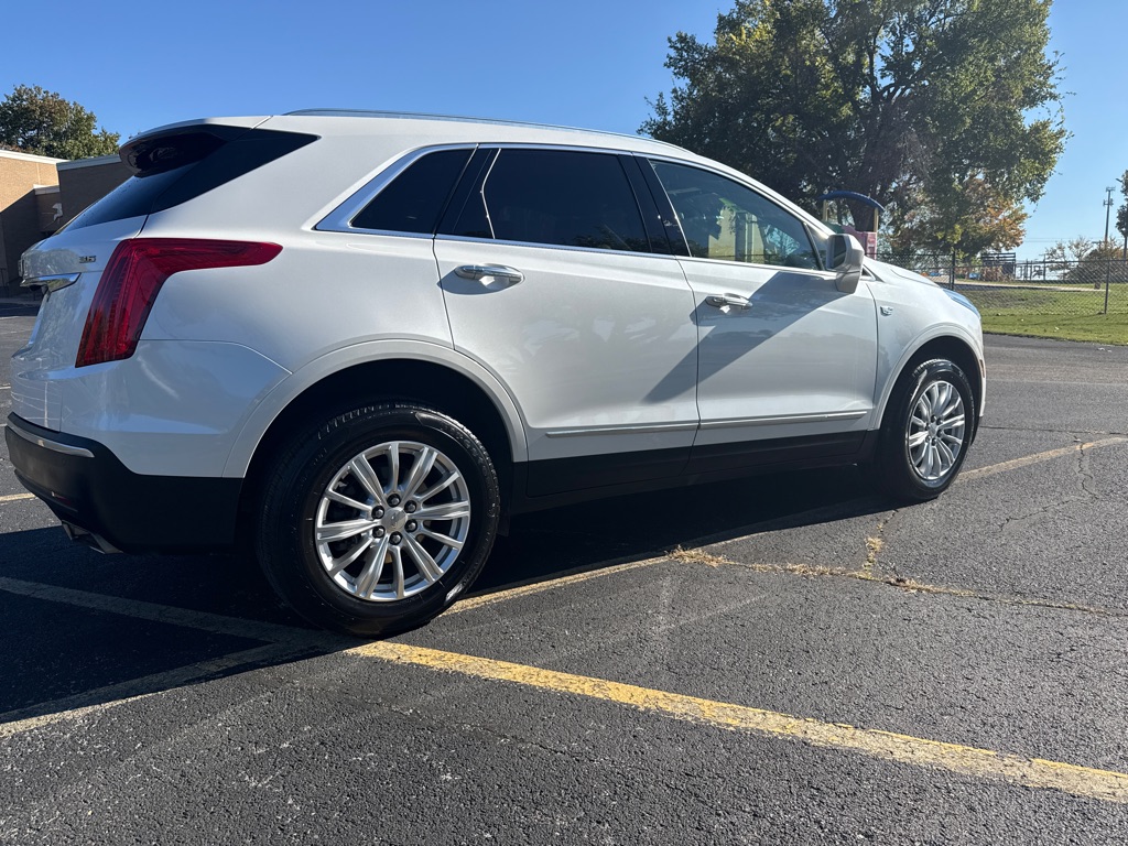 Photo 4 of this CADILLAC XT5