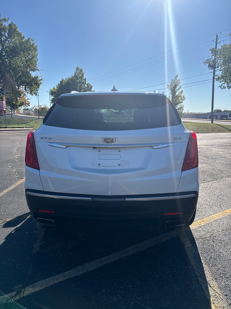 Photo 5 of this CADILLAC XT5