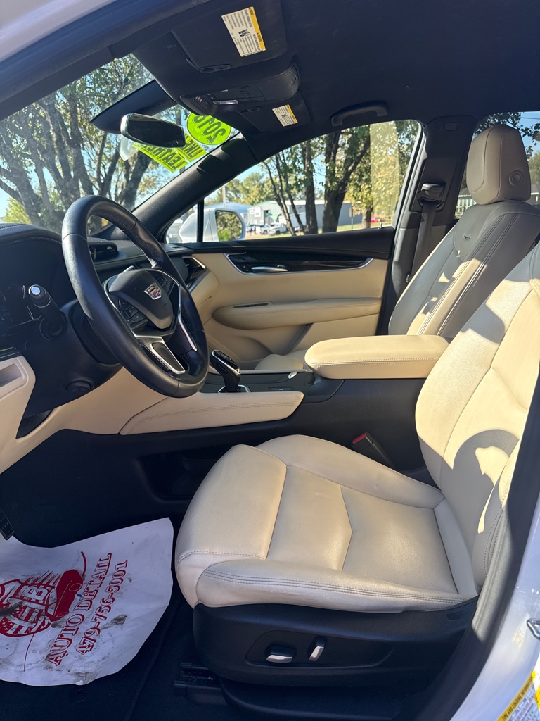 Photo 9 of this CADILLAC XT5