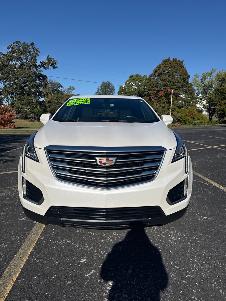 Photo 2 of this CADILLAC XT5