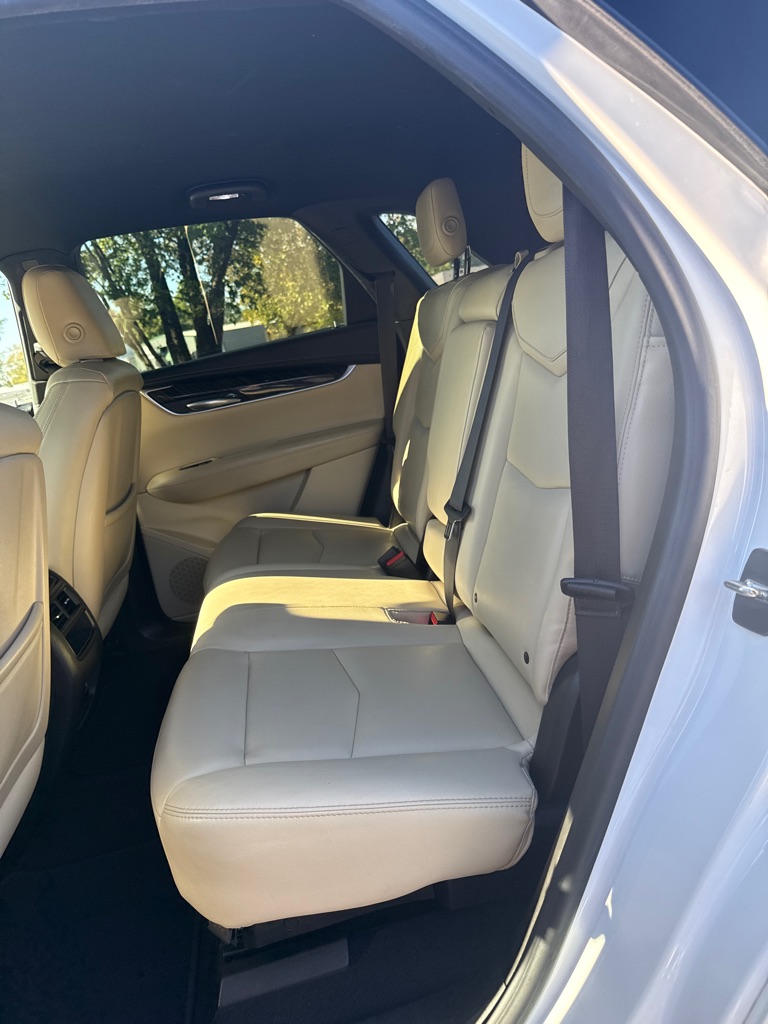 Photo 7 of this CADILLAC XT5