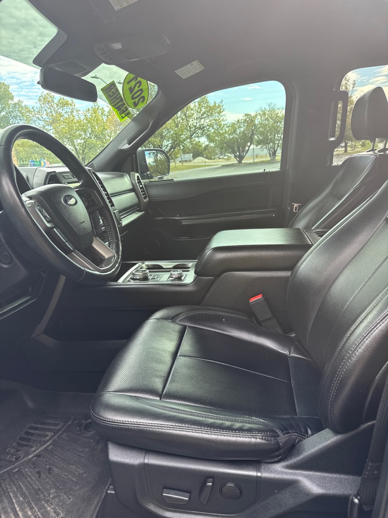 Photo 8 of this FORD EXPEDITION