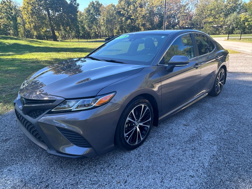 2018 TOYOTA CAMRY