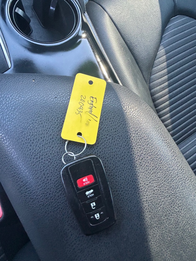 Photo 12 of this TOYOTA CAMRY