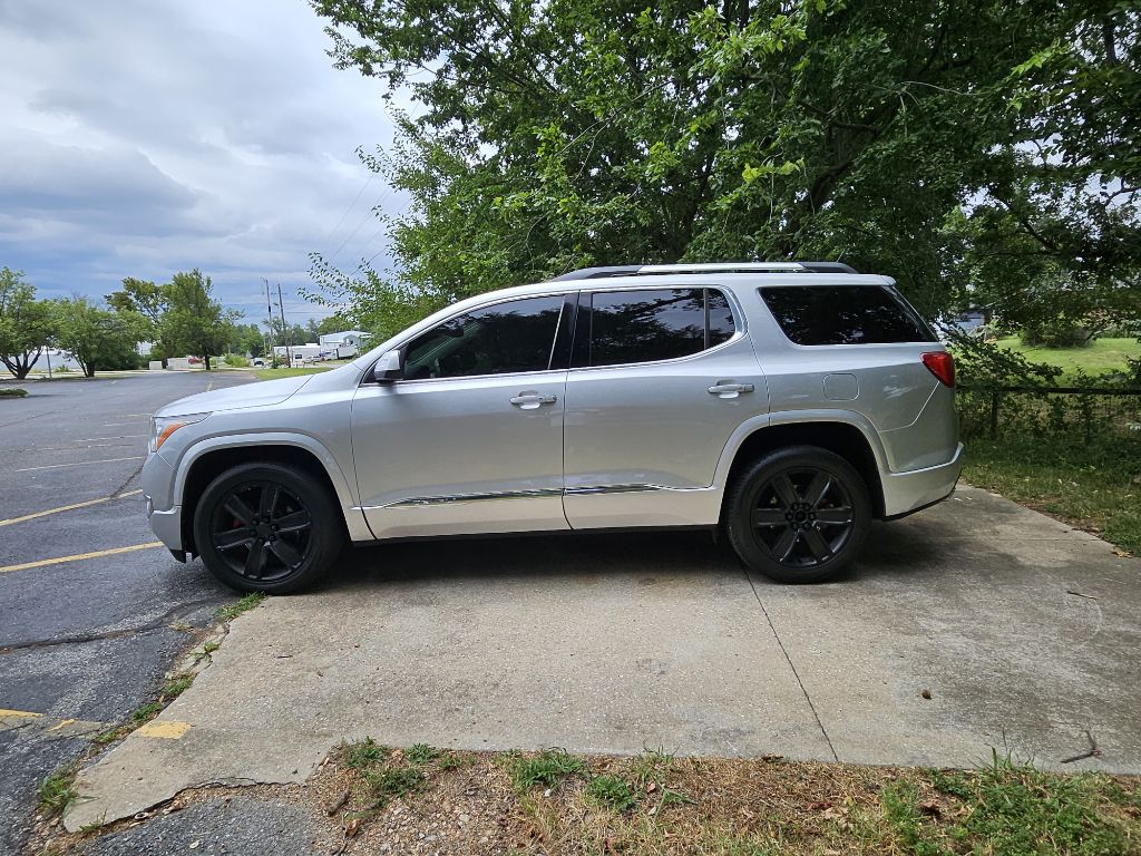 Photo 5 of this GMC ACADIA