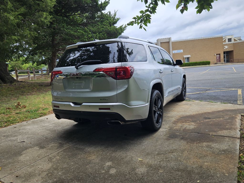 Photo 8 of this GMC ACADIA