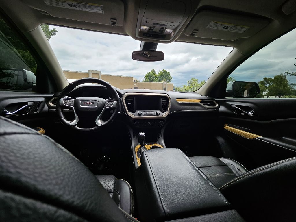 Photo 10 of this GMC ACADIA