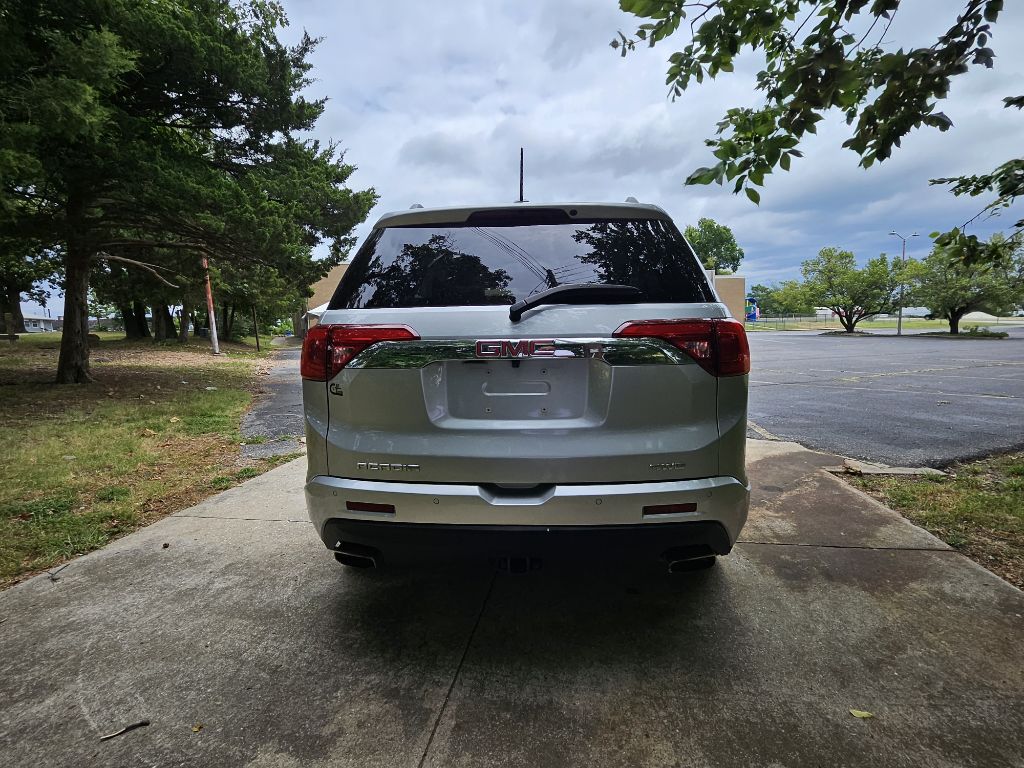 Photo 6 of this GMC ACADIA