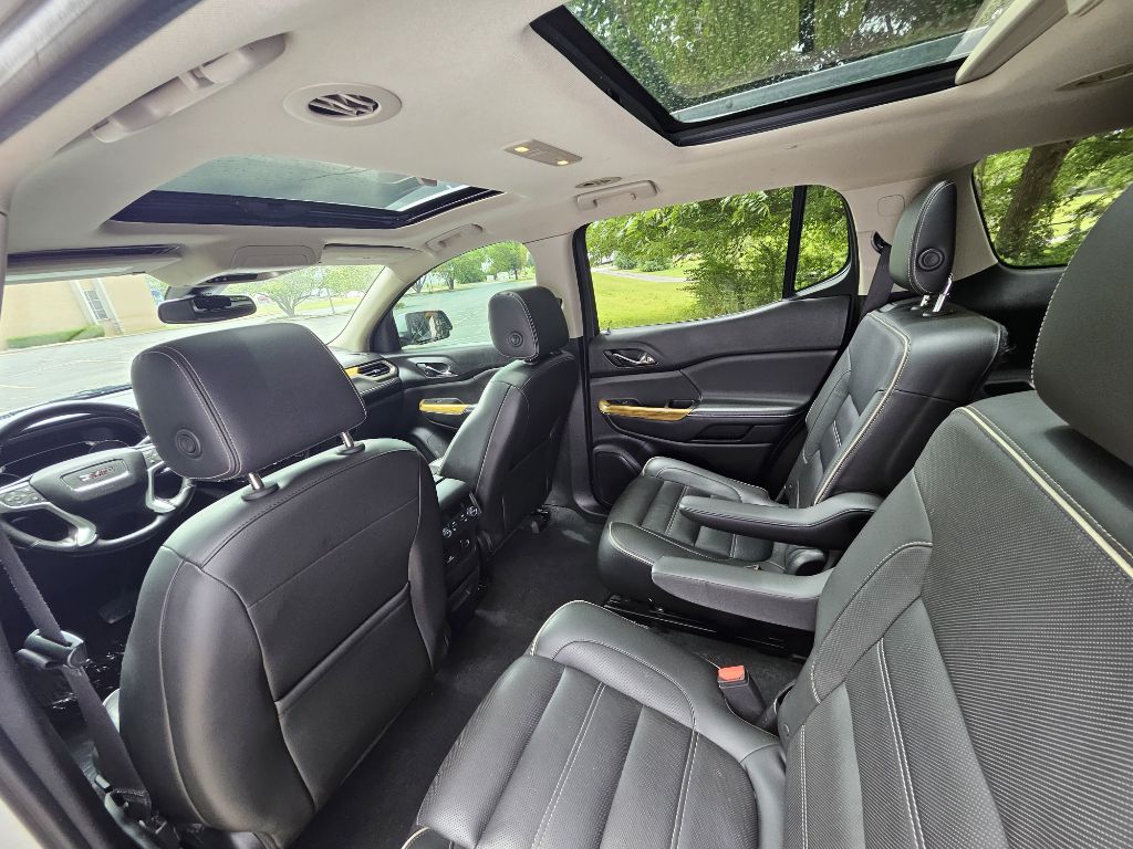 Photo 12 of this GMC ACADIA