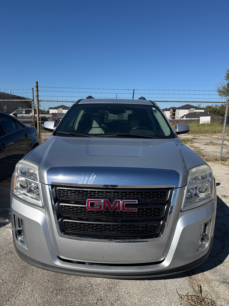 Photo 2 of this GMC TERRAIN