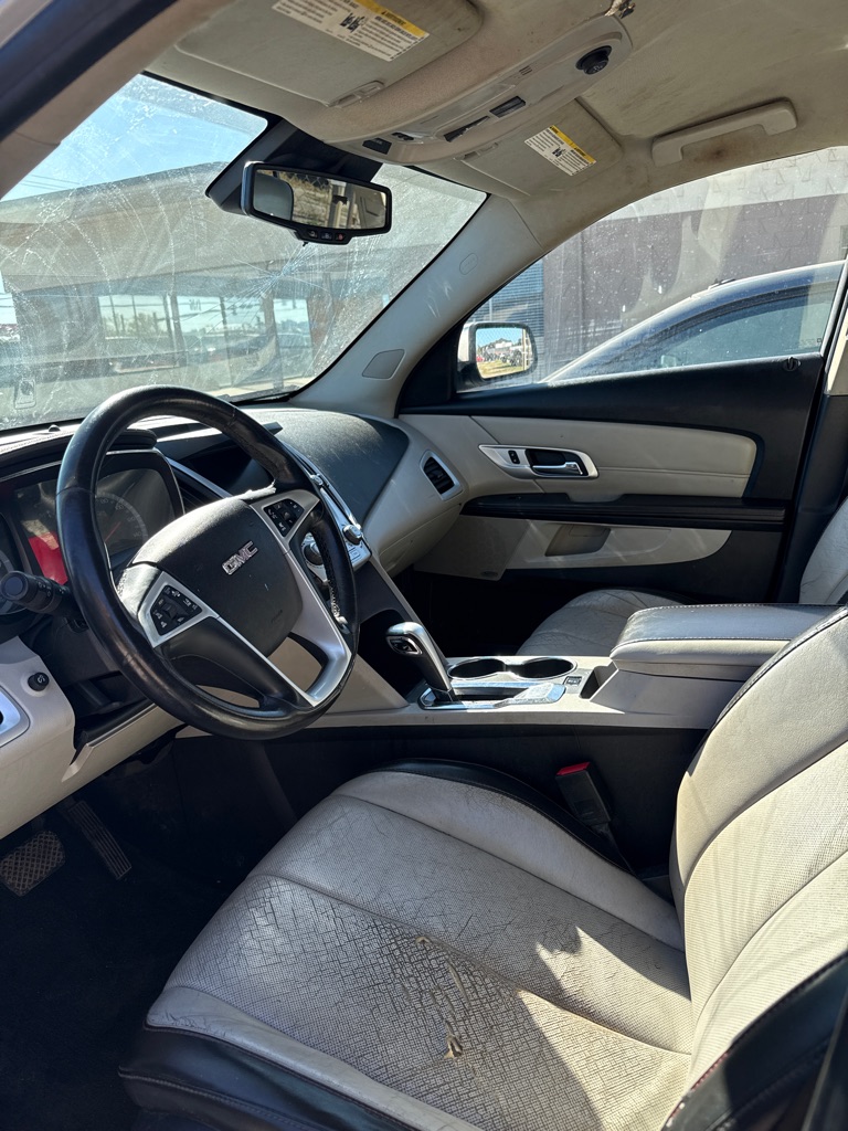 Photo 7 of this GMC TERRAIN