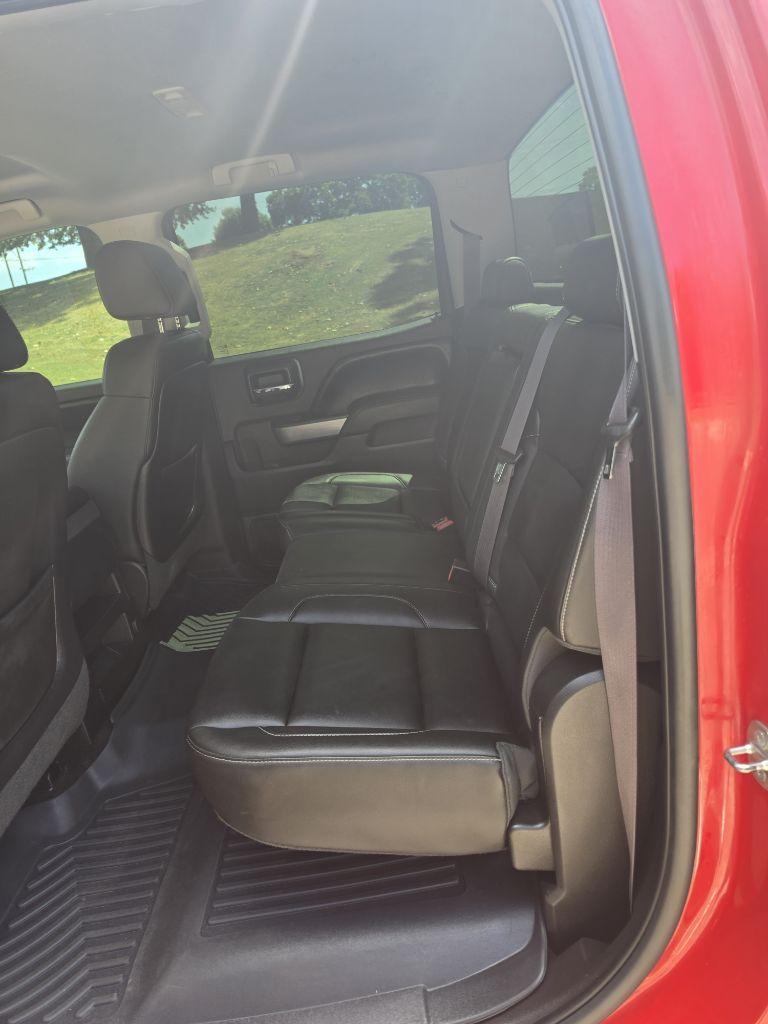 Photo 3 of this CHEVROLET SILVERADO 1500
