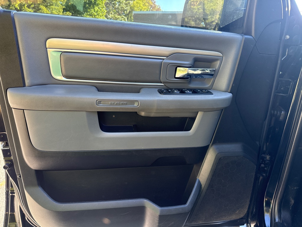Photo 9 of this RAM 1500