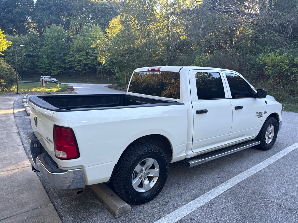 Photo 4 of this RAM 1500 CLASSIC