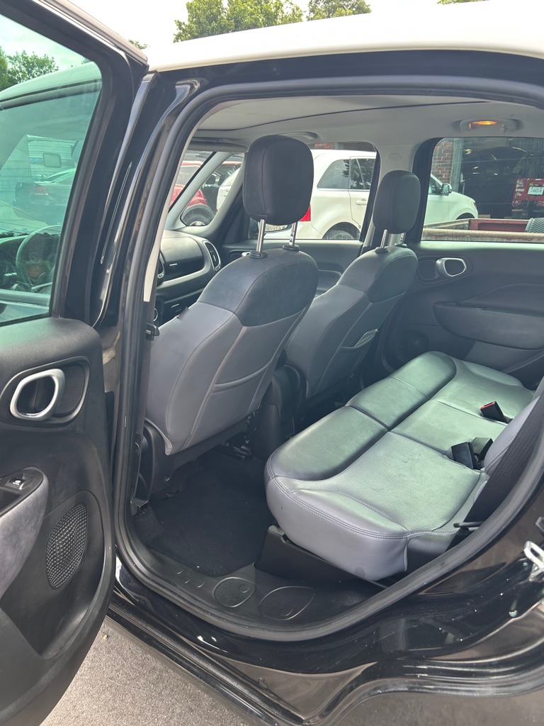 Photo 4 of this FIAT 500L