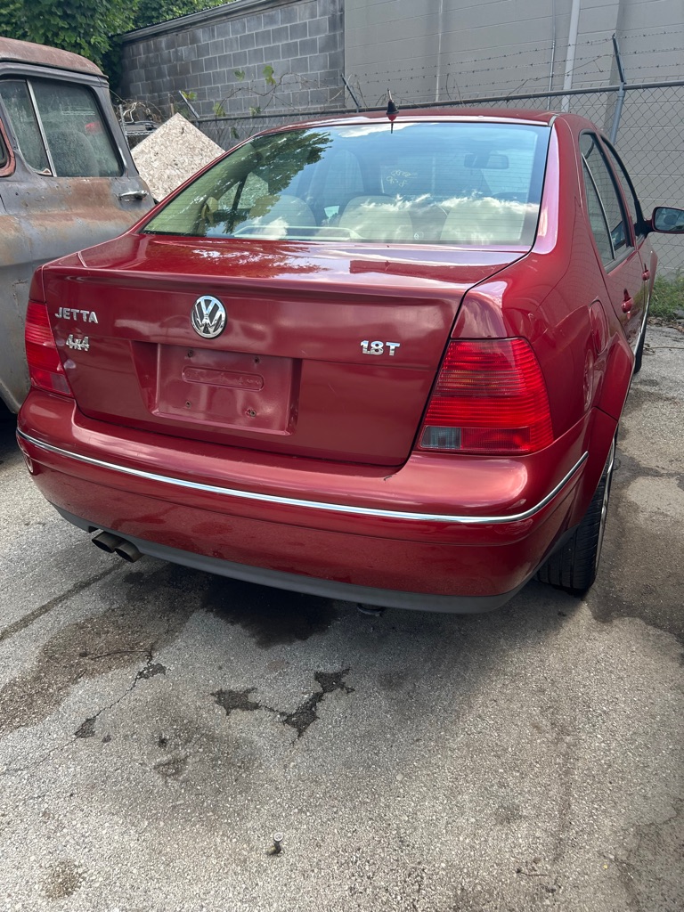 Photo 4 of this VOLKSWAGEN JETTA