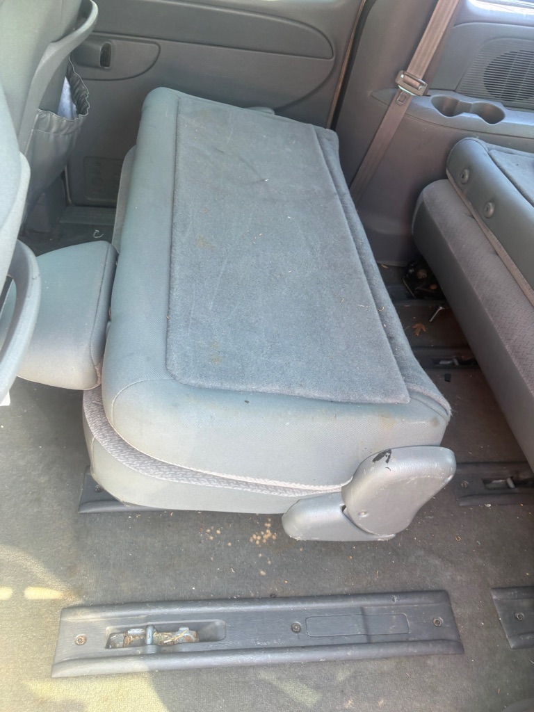 Photo 6 of this CHRYSLER TOWN AND COUNTR