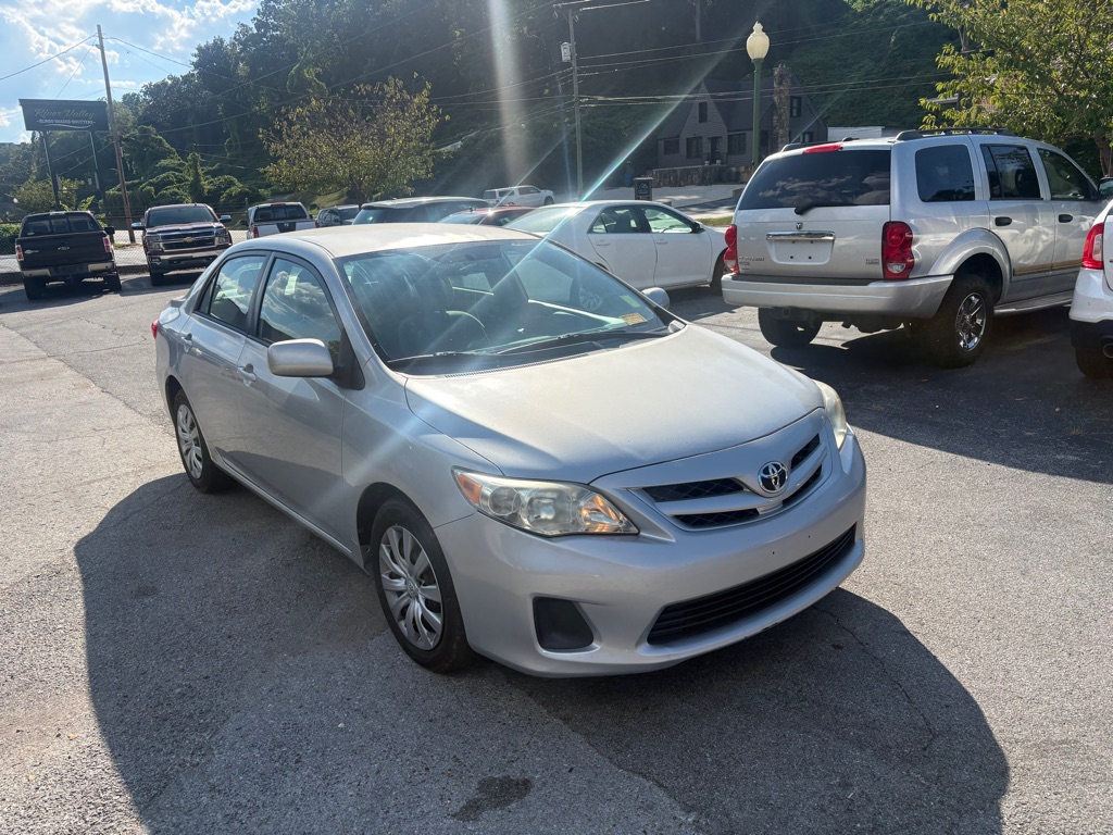 Photo 2 of this TOYOTA COROLLA