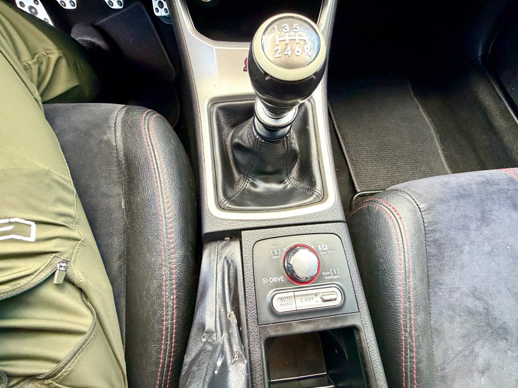 Photo 27 of this SUBARU IMPREZA