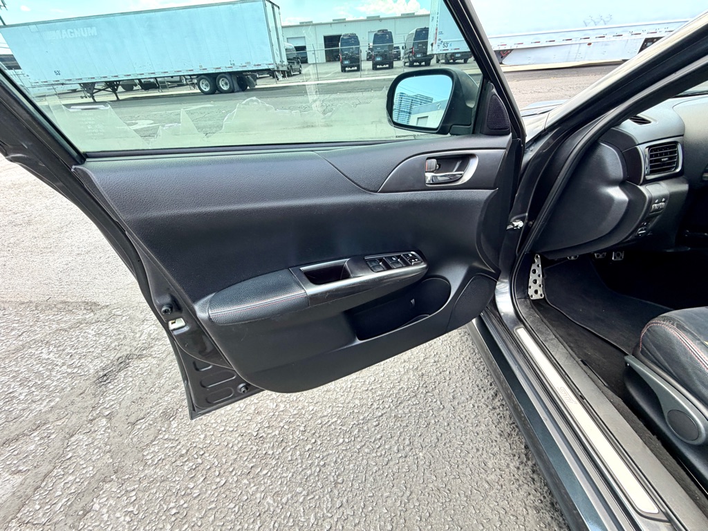 Photo 37 of this SUBARU IMPREZA