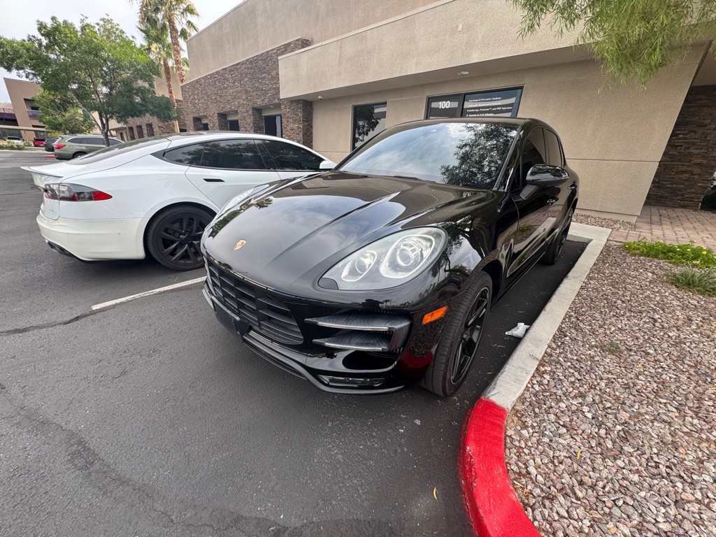 2016 PORSCHE MACAN