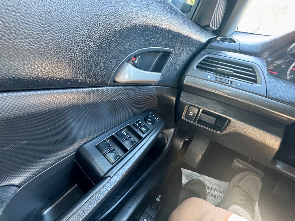 Photo 26 of this HONDA ACCORD