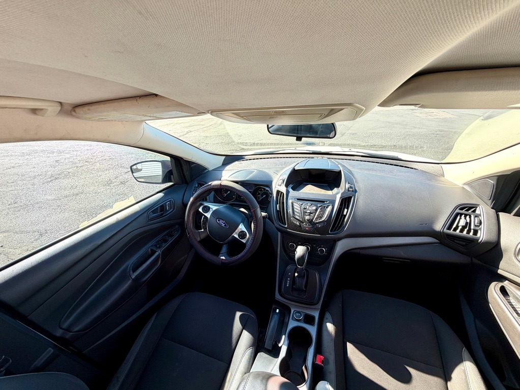 Photo 21 of this FORD ESCAPE