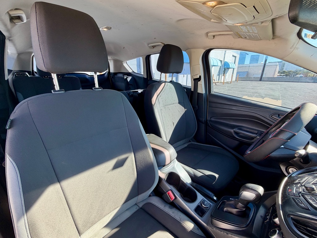 Photo 24 of this FORD ESCAPE