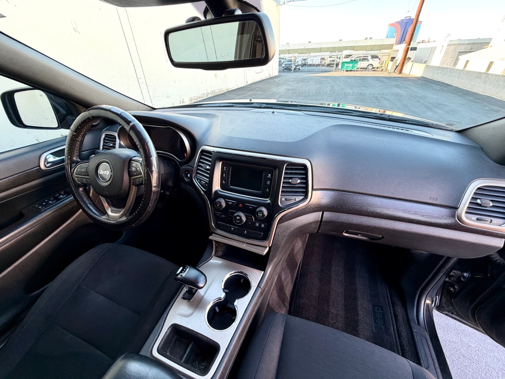 Photo 43 of this JEEP GRAND CHEROKEE