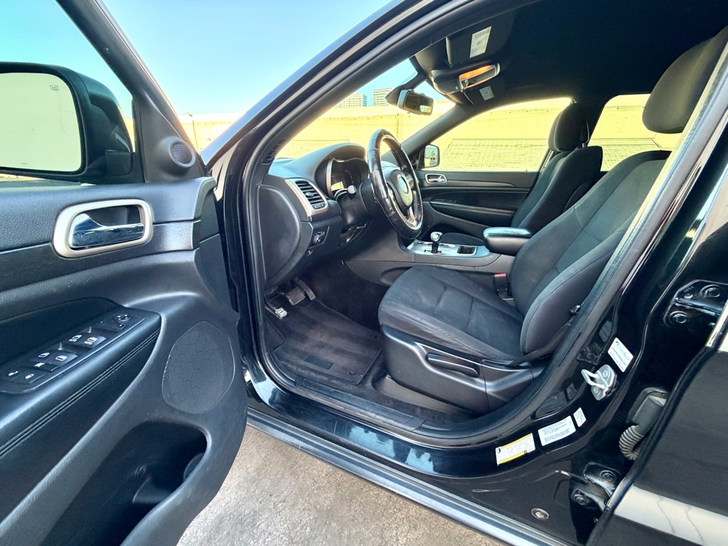 Photo 23 of this JEEP GRAND CHEROKEE