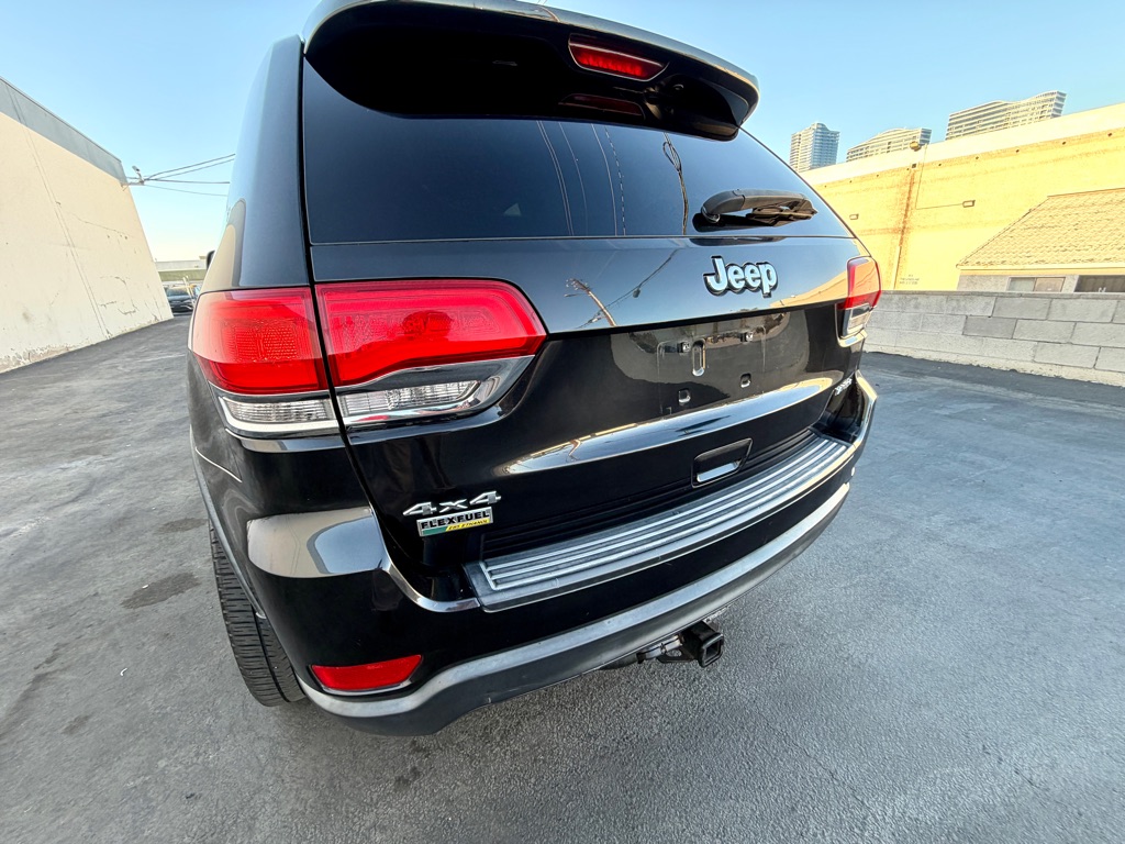 Photo 31 of this JEEP GRAND CHEROKEE