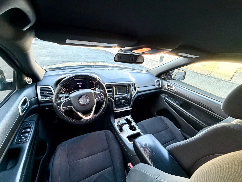 Photo 29 of this JEEP GRAND CHEROKEE