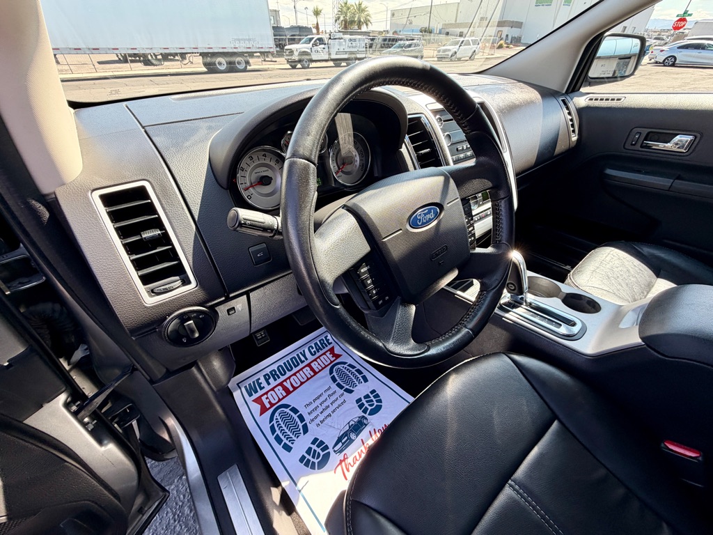 Photo 32 of this FORD EDGE