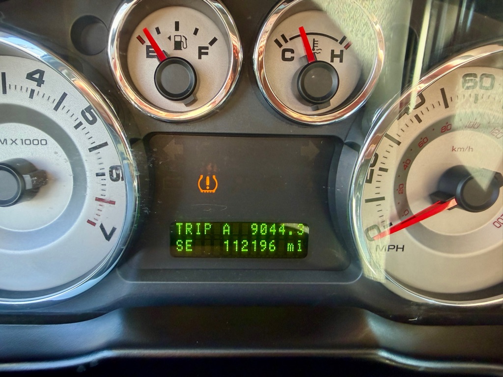 Photo 40 of this FORD EDGE