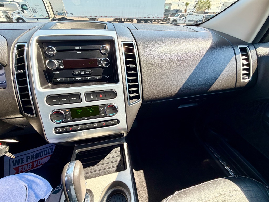 Photo 38 of this FORD EDGE