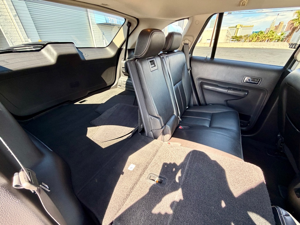 Photo 23 of this FORD EDGE