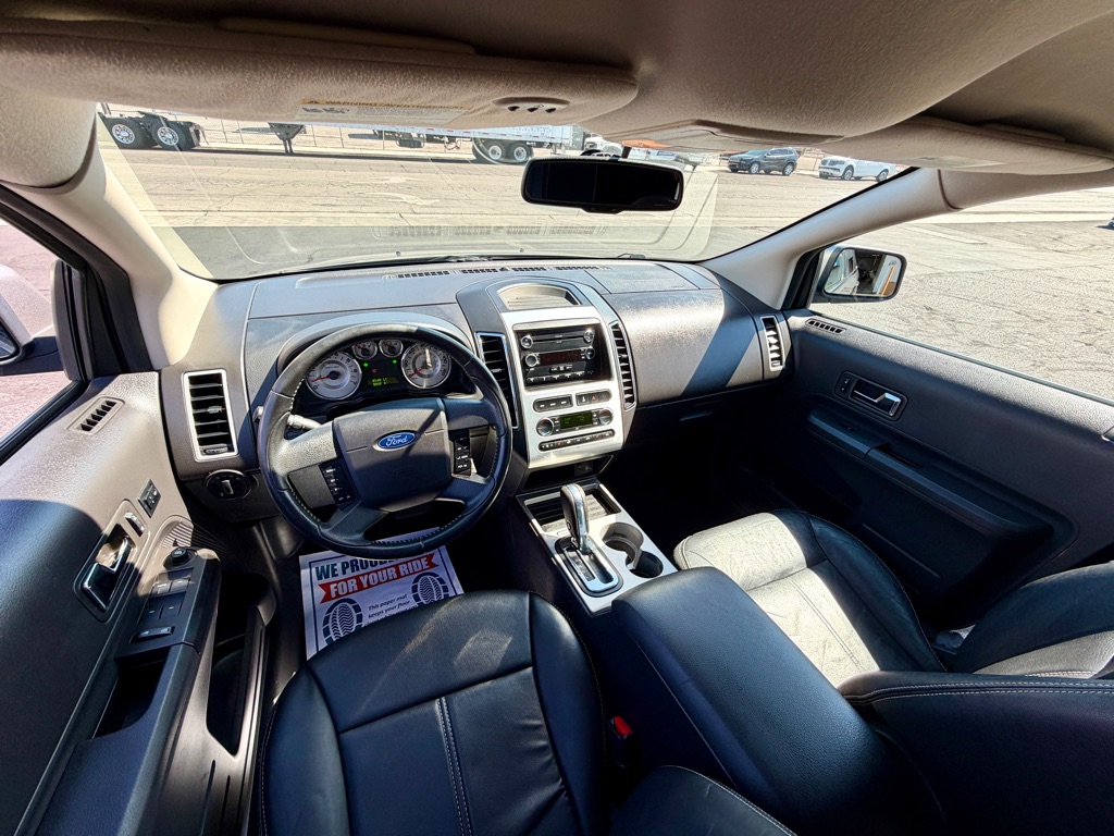 Photo 28 of this FORD EDGE
